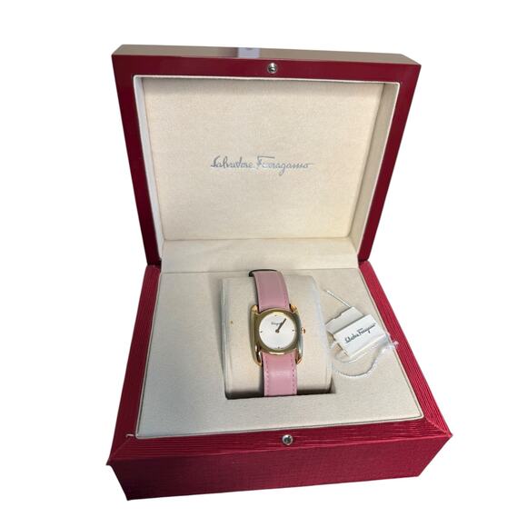 Salvatore Ferragamo NIB Vara Quartz Watch in Pink/Gold - Picture 2 of 10